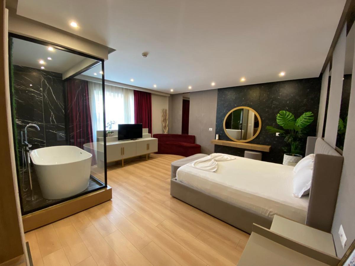 Colis Resort