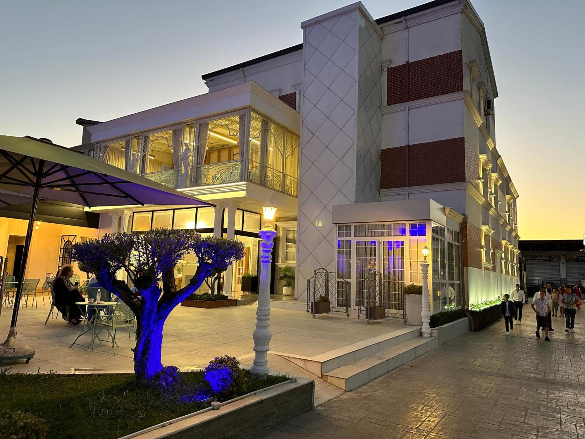 Resort Colis *